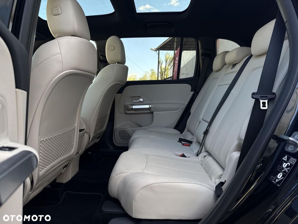 Mercedes-Benz GLB - 18