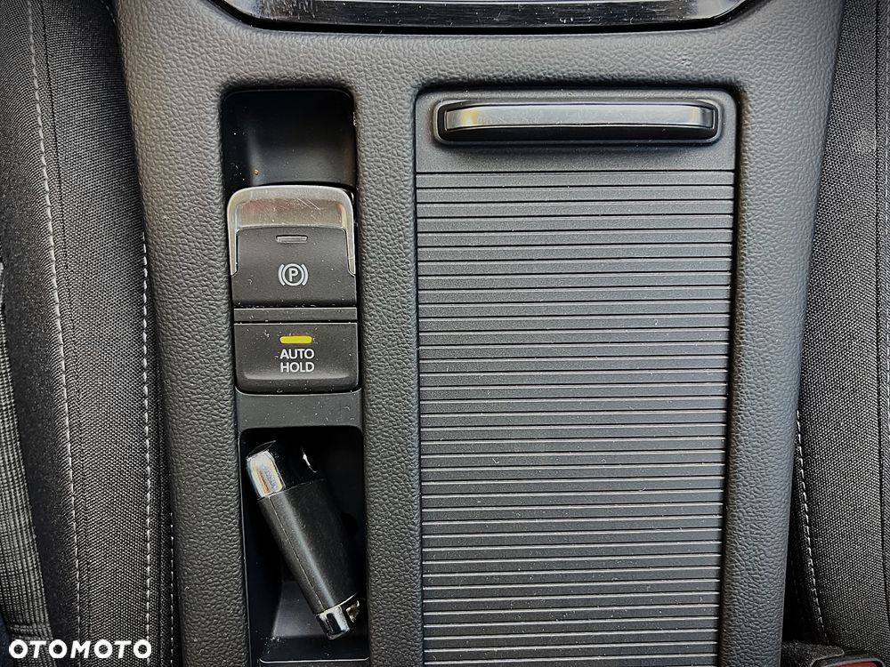 Volkswagen Passat 1.5 TSI EVO Business DSG - 27
