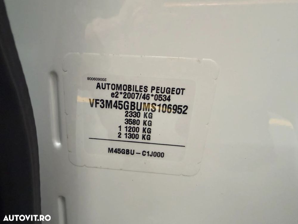 Peugeot 3008 PHEV EAT8 4X4 GT Pack - 29