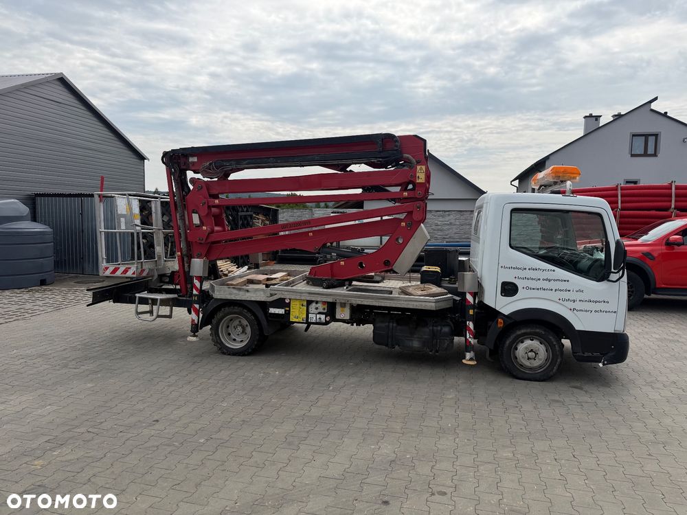 Nissan CABSTAR - 4