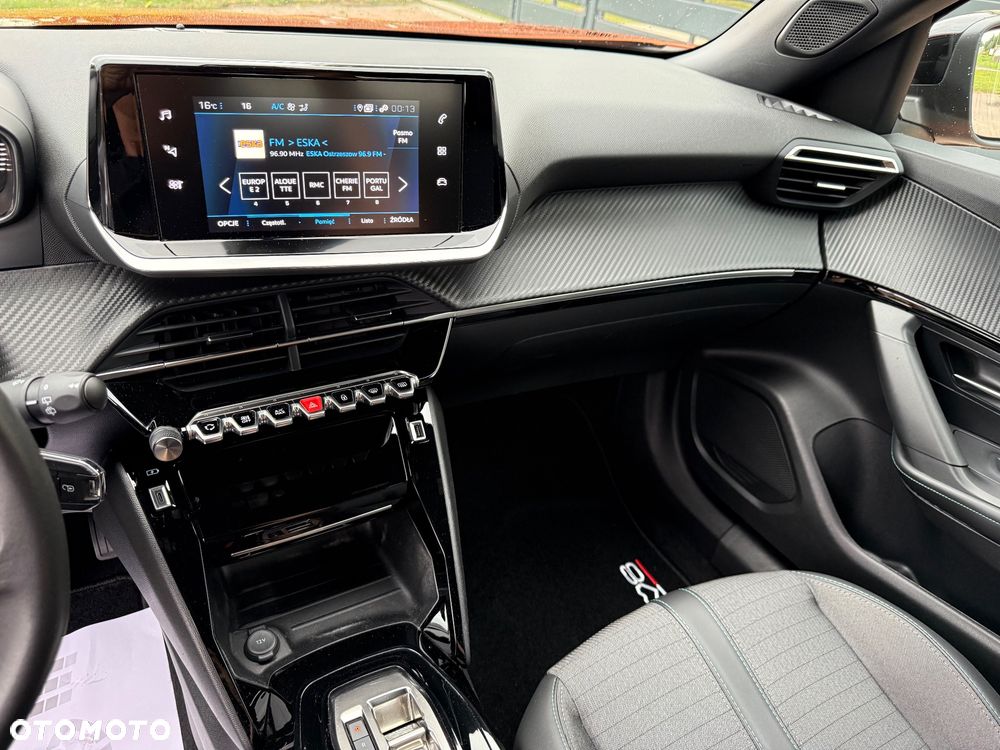 Peugeot 2008 1.5 BlueHDi Allure S&S EAT8 - 28