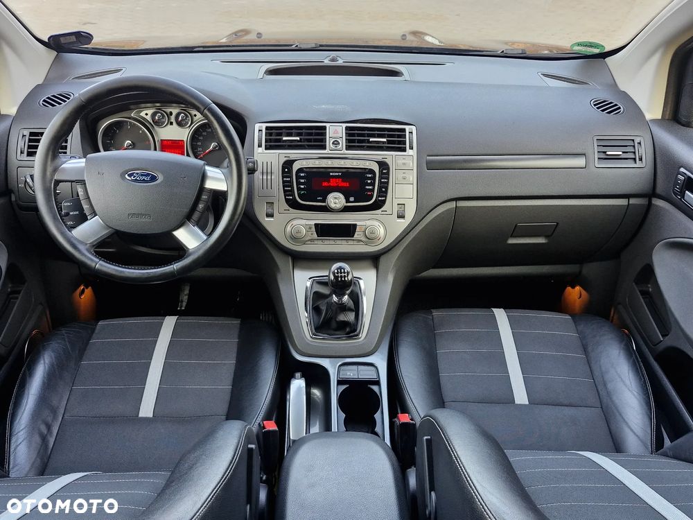 Ford Kuga 2.0 TDCi 4x4 Titanium - 18