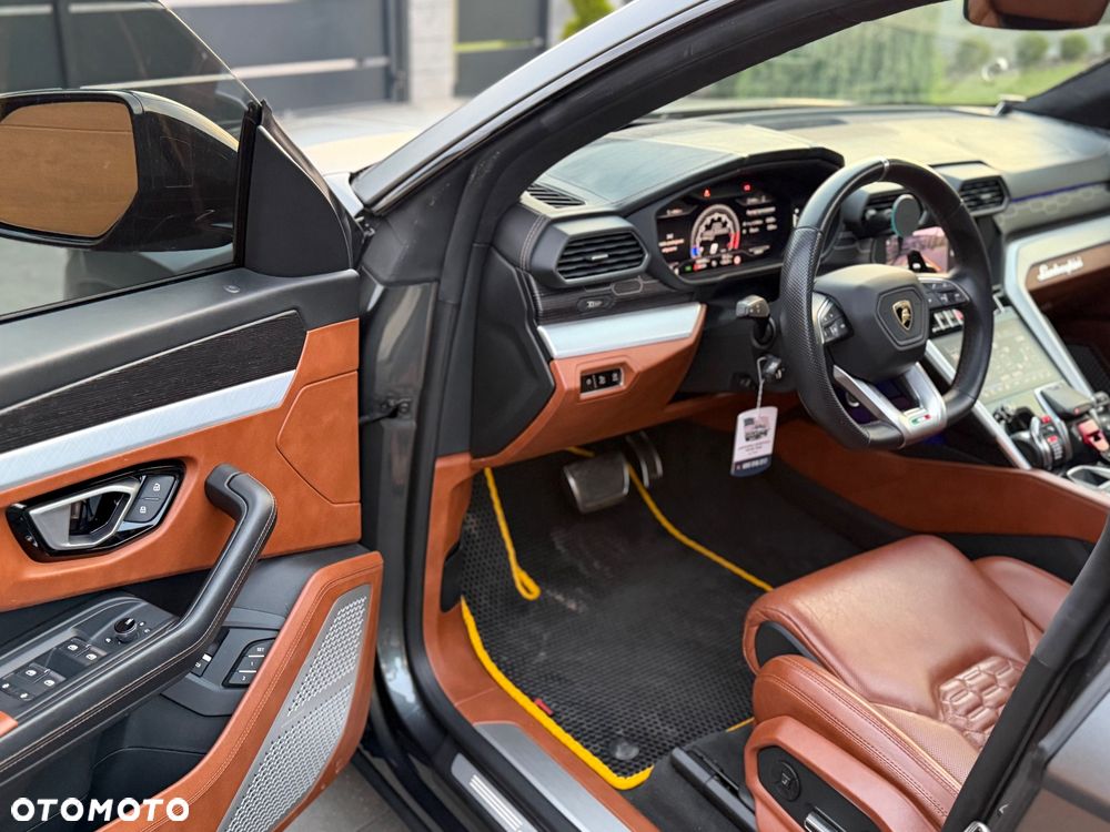 Lamborghini Urus Standard - 16