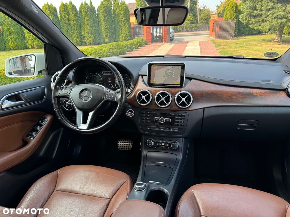 Mercedes-Benz Klasa B 200 7G-DCT AMG Line - 21