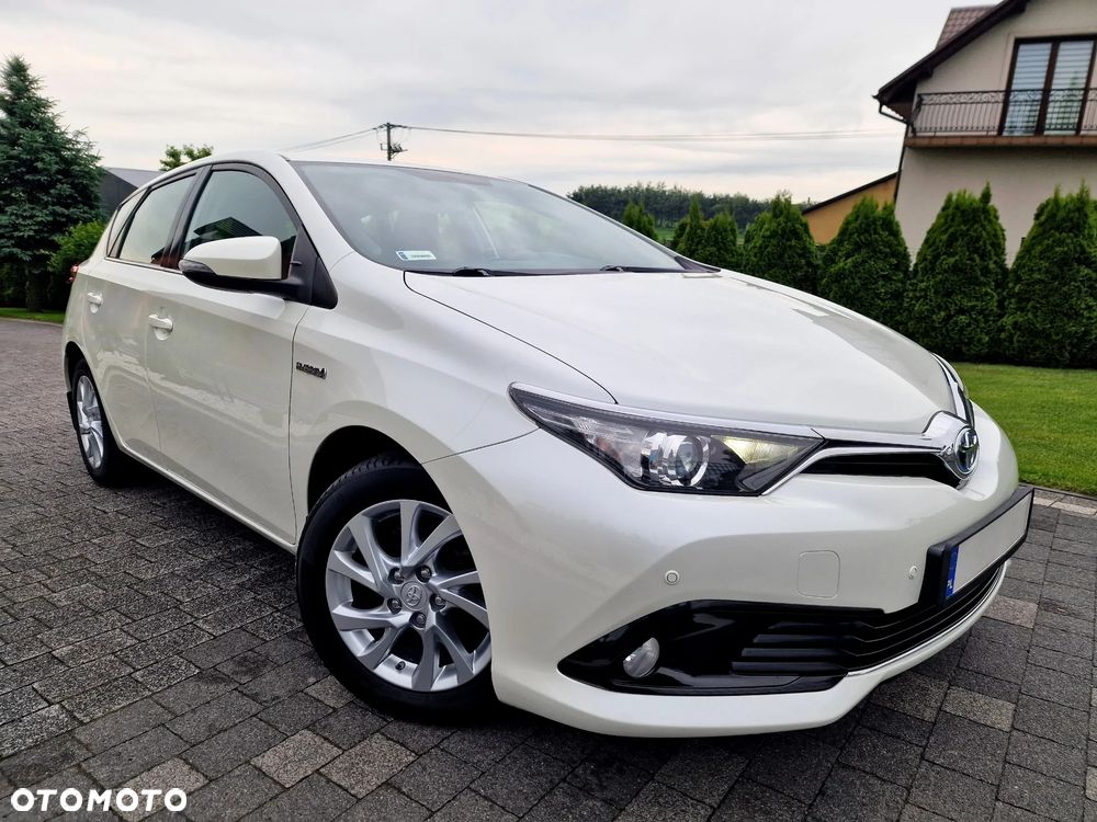 Toyota Auris Hybrid 135 Premium - 1