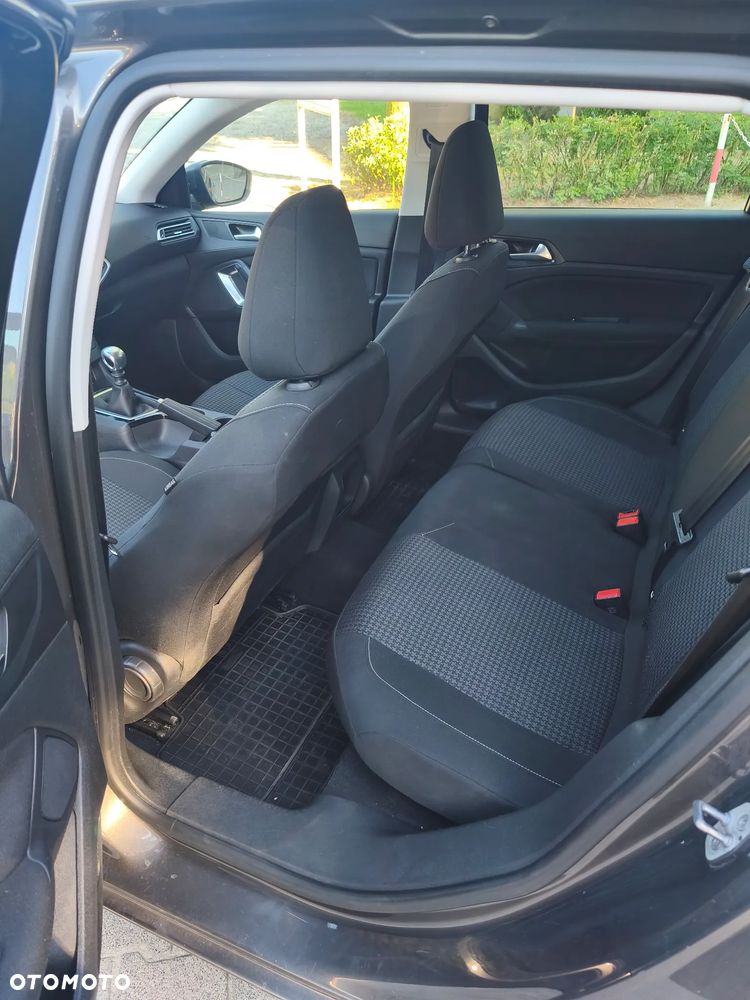 Peugeot 308 1.2 PureTech Allure S&S - 14