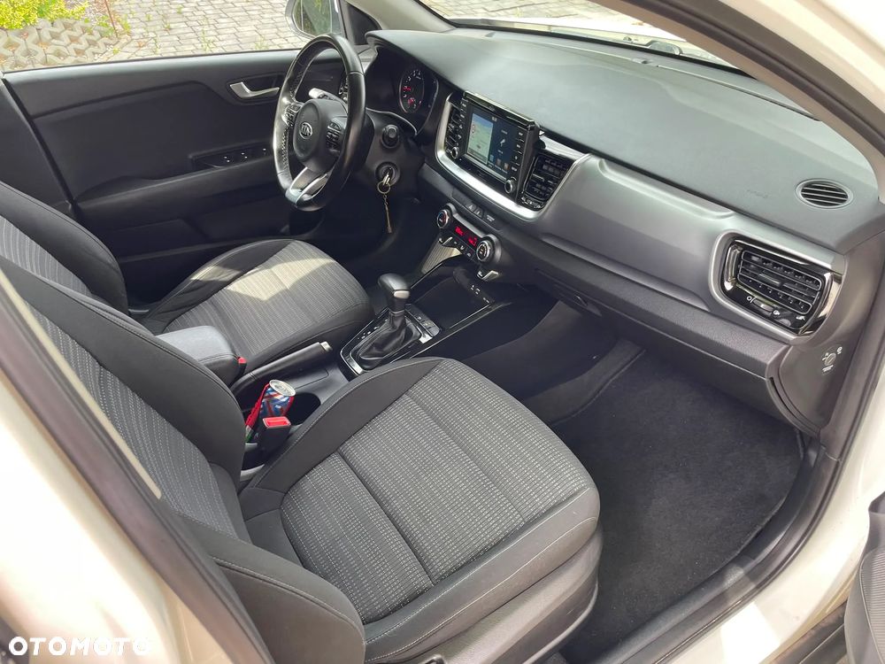 Kia Stonic 1.0 T-GDI MHEV L Business Line DCT - 9
