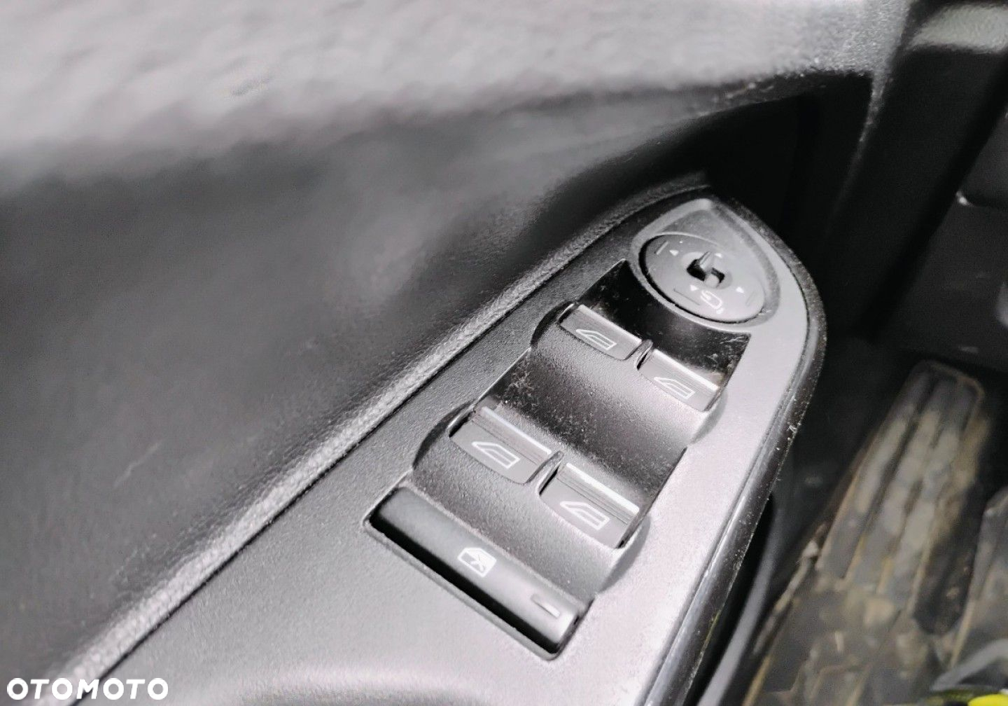 Ford B-MAX - 12