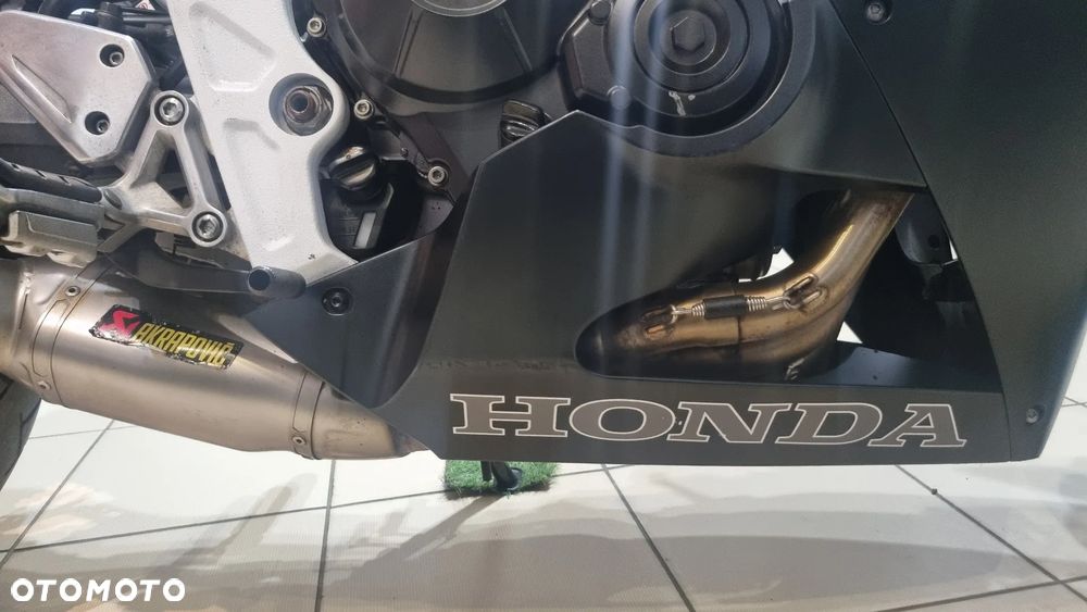 Honda CBR - 8