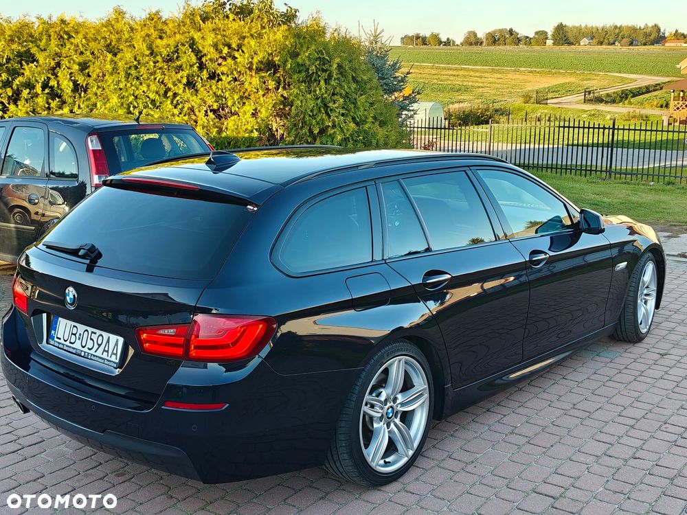 BMW Seria 5 525d xDrive - 12
