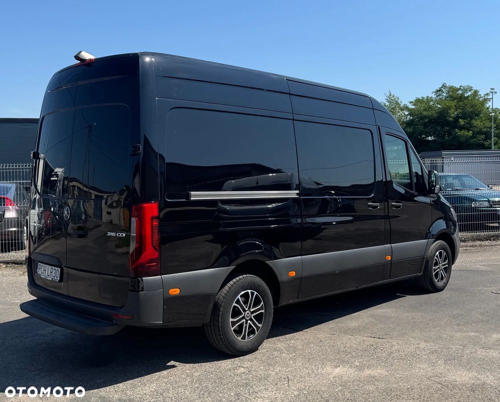 Mercedes-Benz Sprinter - 3