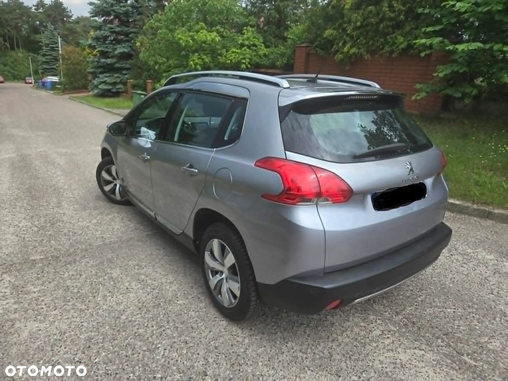 Peugeot 2008 1.2 Pure Tech Style EU6 - 4