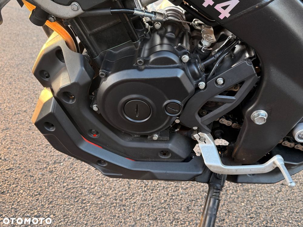 Yamaha MT - 4