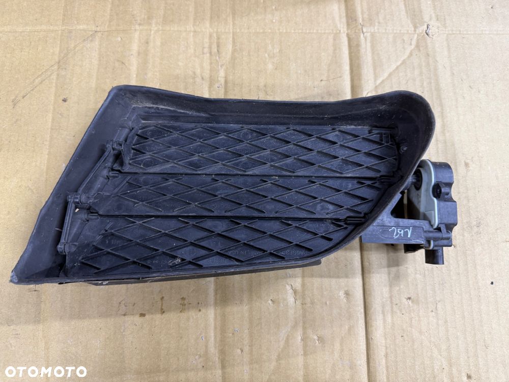 Żaluzja prawa Tesla Model S P85D Nr. 1007269-00-E. - 1