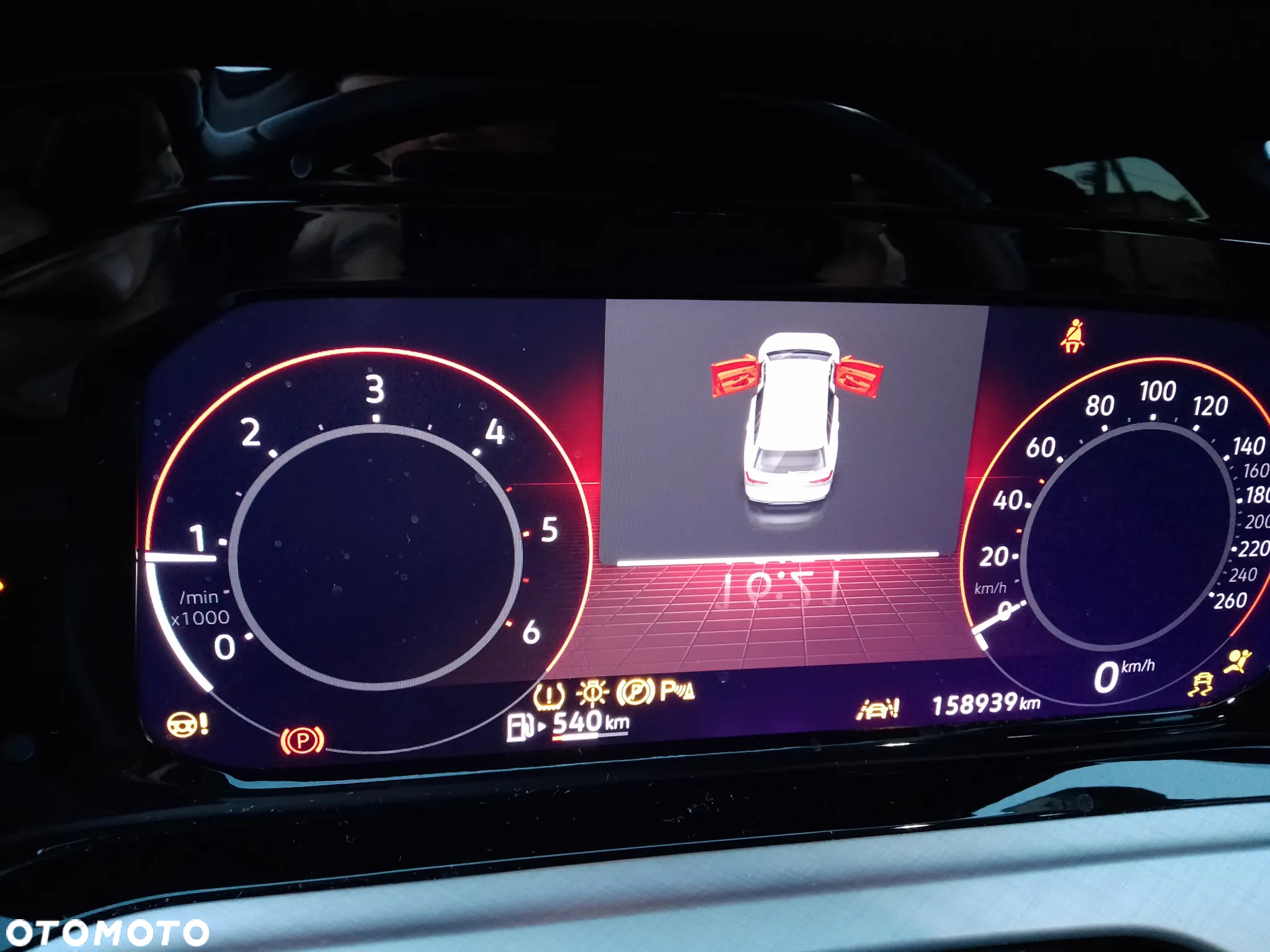 Volkswagen Golf VIII 2.0 TDI - 8