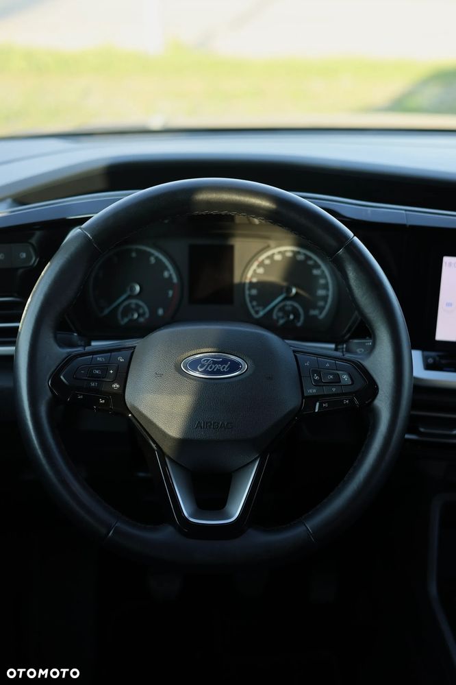 Ford Tourneo Connect 1.5 EcoBoost Titanium - 16