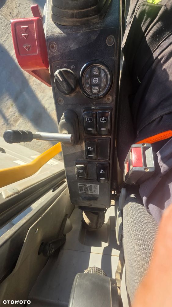 Volvo Ew140d - 32