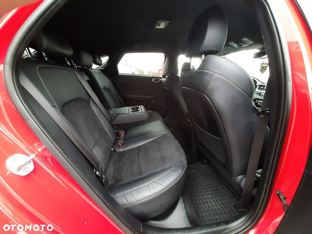 Kia ProCeed 1.4 T-GDI GT Line DCT - 23