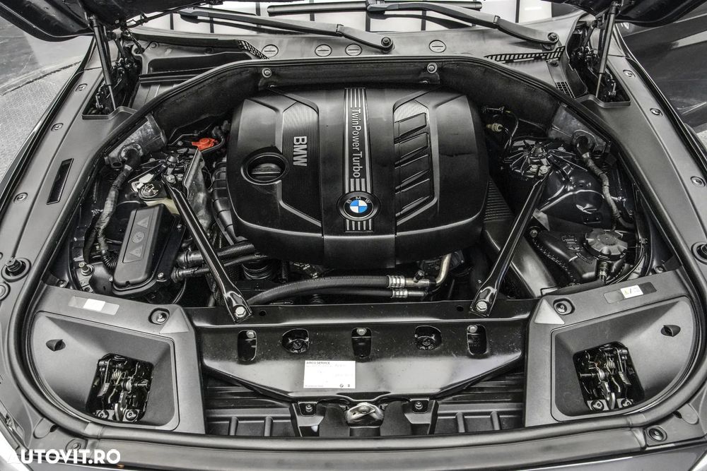 BMW Seria 5 520d xDrive - 29