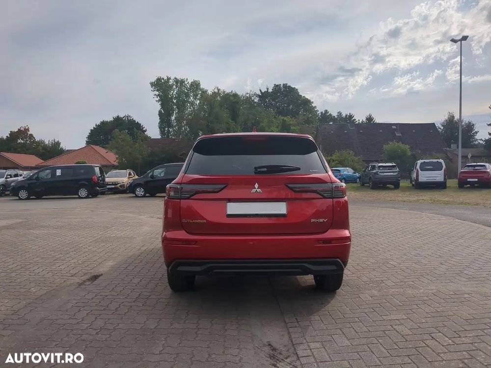 Mitsubishi Outlander 2.4 4WD Plus - 6
