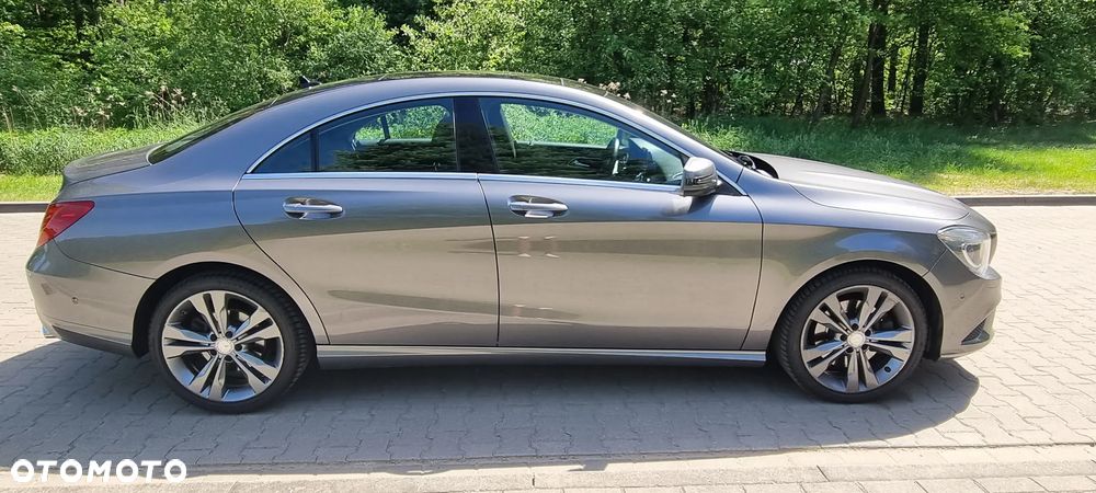 Mercedes-Benz CLA 250 4Matic 7G-DCT UrbanStyle Edition - 13