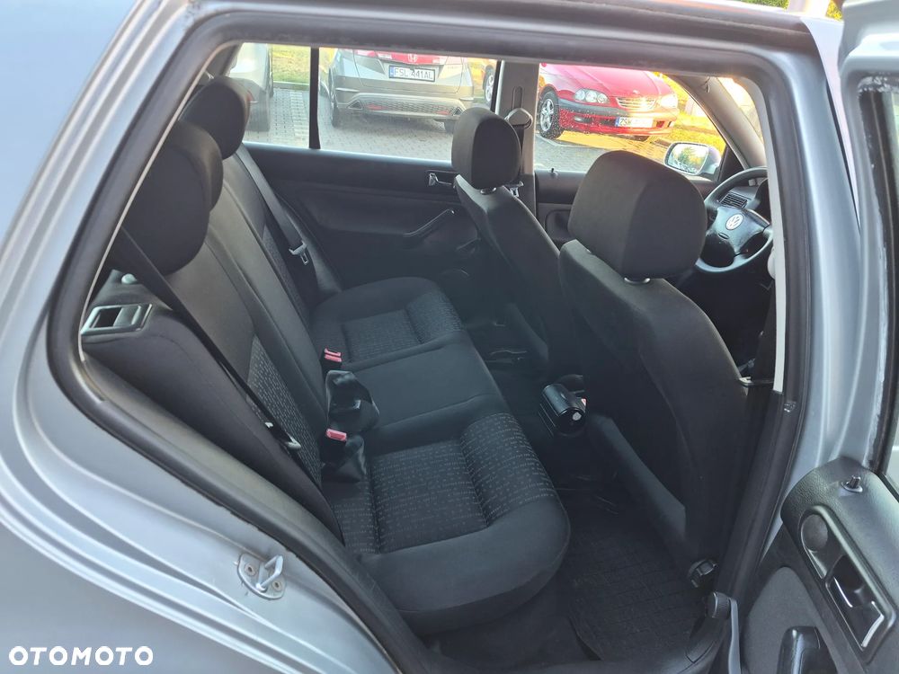Volkswagen Golf 1.6 Basis - 5