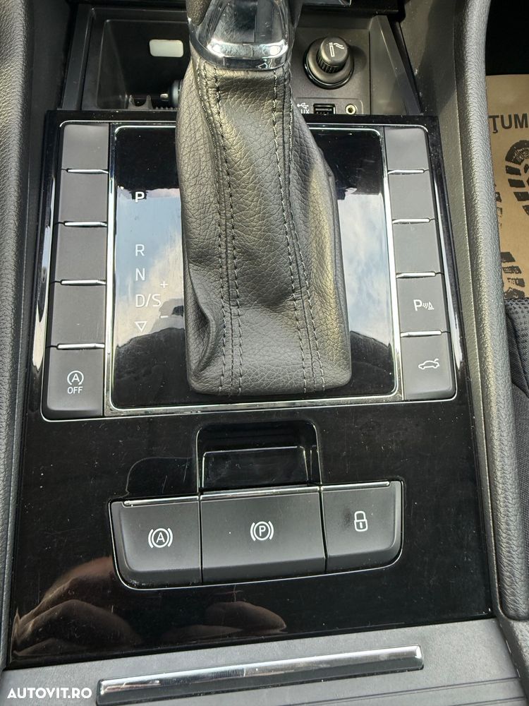 Skoda Superb 2.0 TDI DSG Active - 26