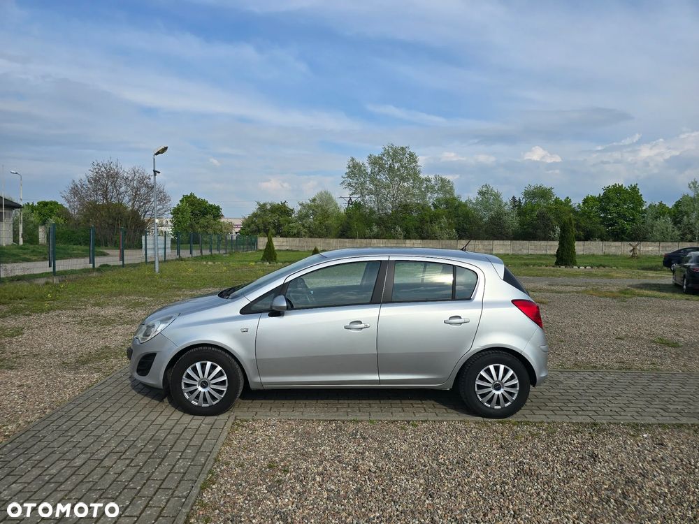Opel Corsa 1.4 16V Edition - 9
