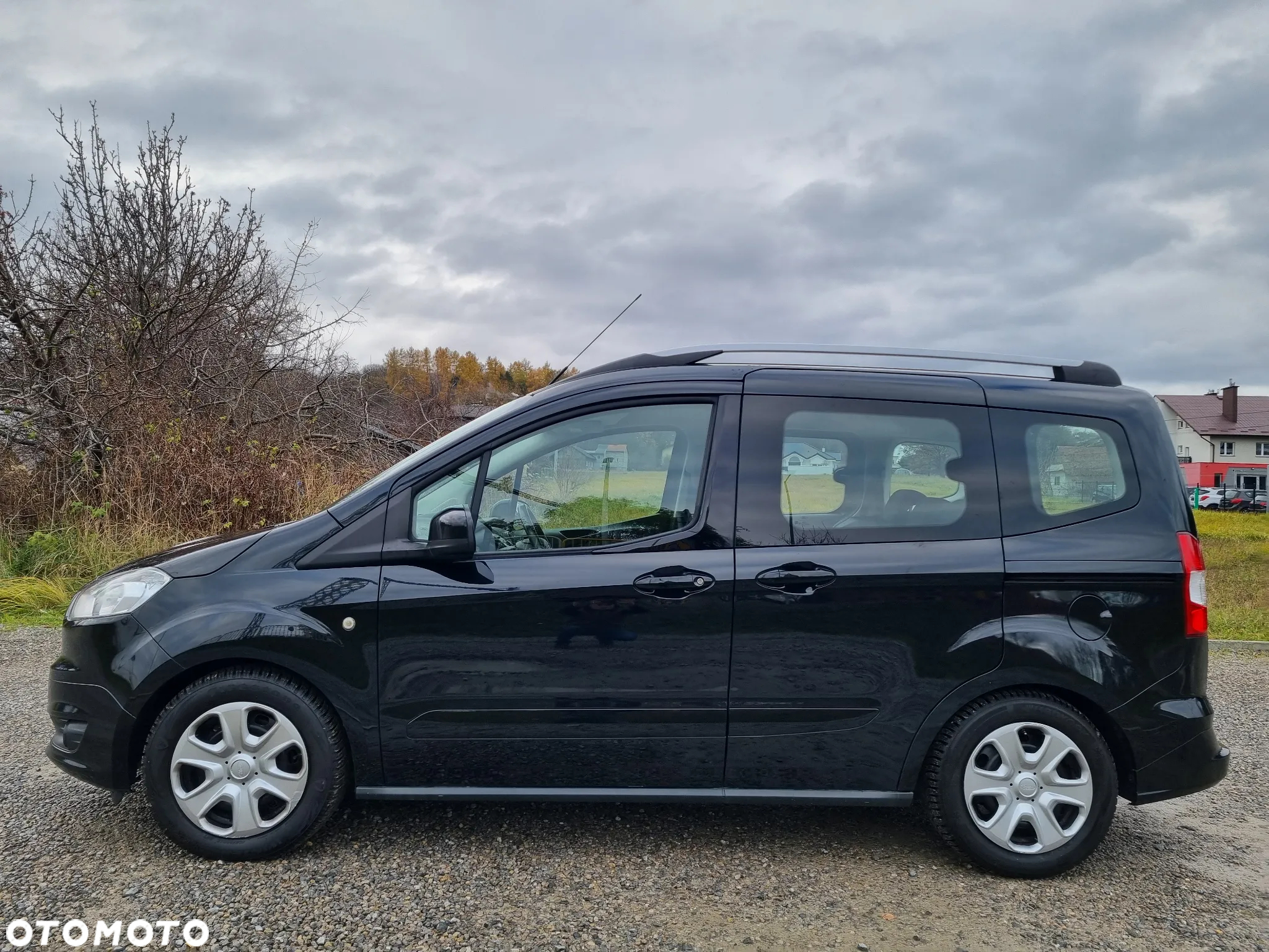 Ford Tourneo Courier 1.0 EcoBoost S&S Ambiente - 3