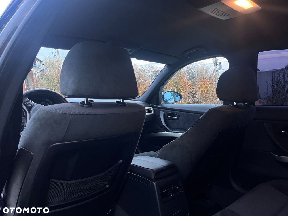 BMW Seria 3 320i - 6
