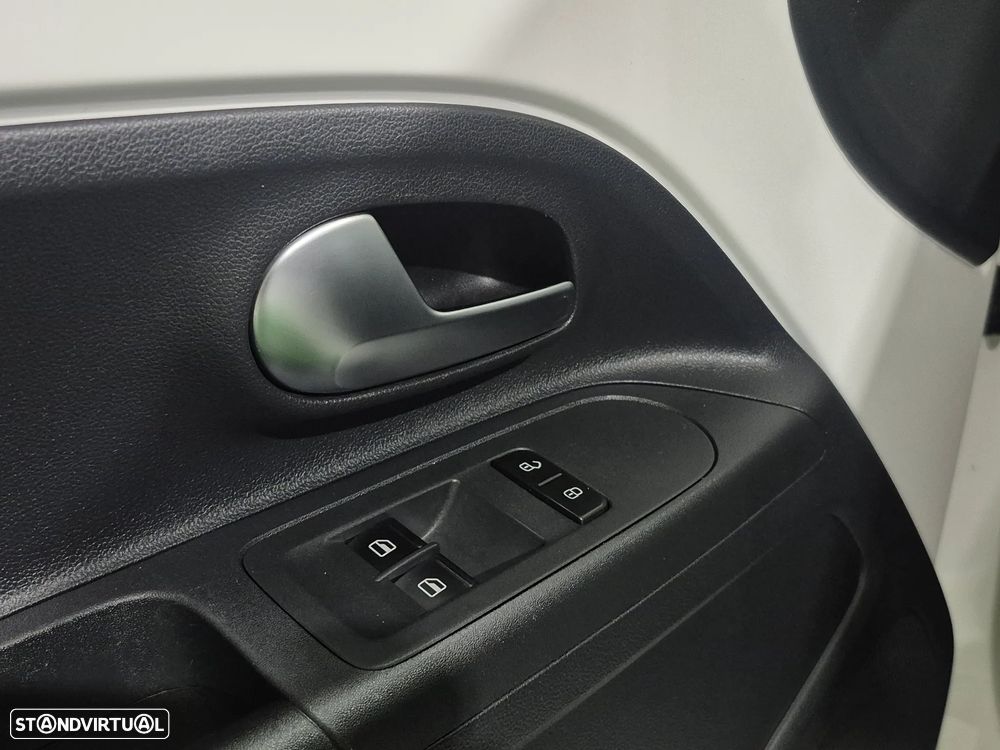 VW Up! 1.0 BMT Move - 21