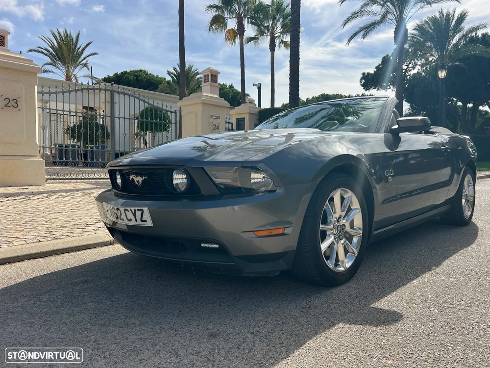 Ford Mustang - 2