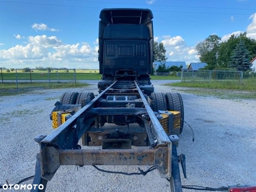 Iveco 180e28 - 12
