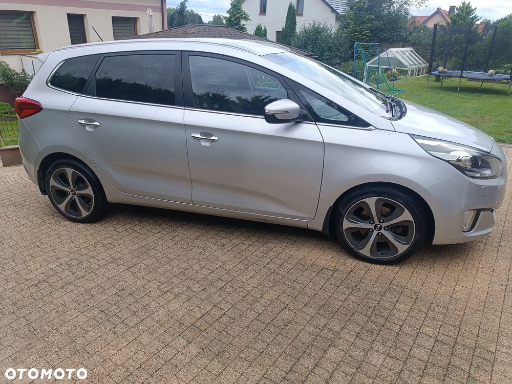 Kia Carens 1.7 CRDi L 7os - 8