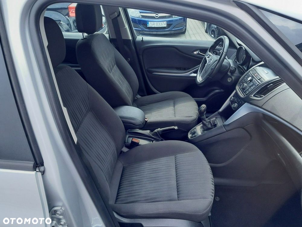 Opel Zafira - 11