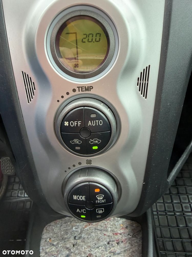 Toyota Yaris 1.3 VVT-i Luna - 12