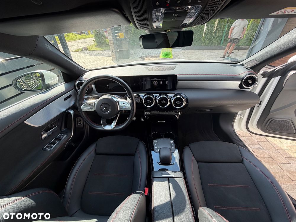 Mercedes-Benz CLA 180 AMG Line 7G-DCT - 6