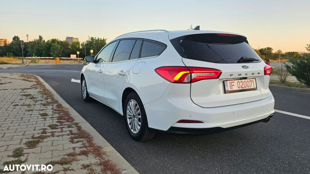 Ford Focus 1.5 EcoBlue Start-Stopp-System TITANIUM - 4