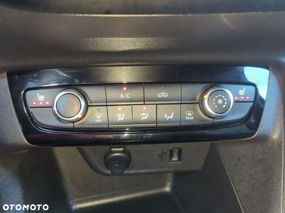 Opel Corsa 1.2 Direct Injection Turbo Edition - 32