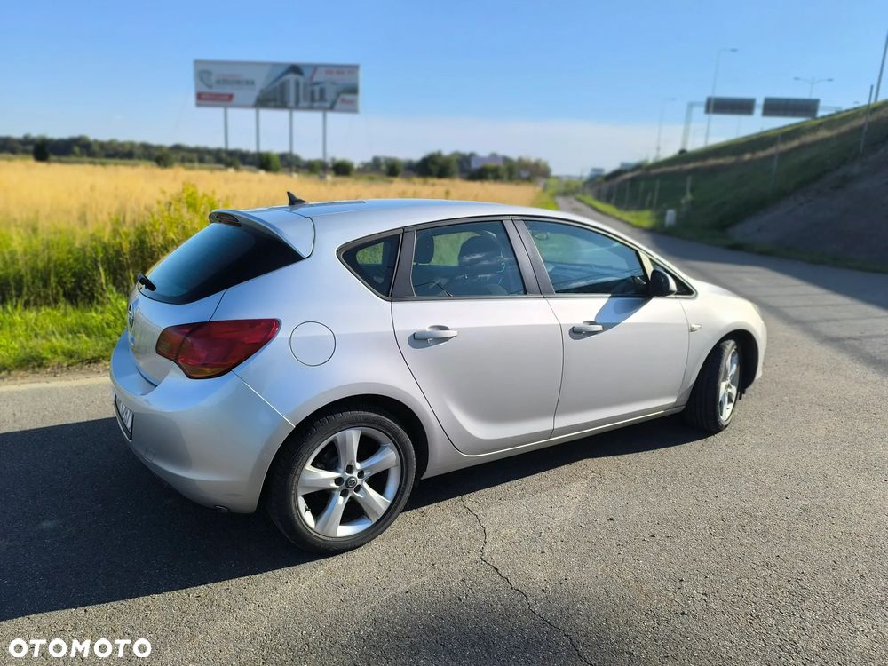 Opel Astra - 8