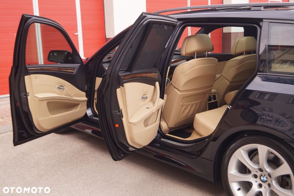 BMW Seria 5 525d Edition Sport - 14