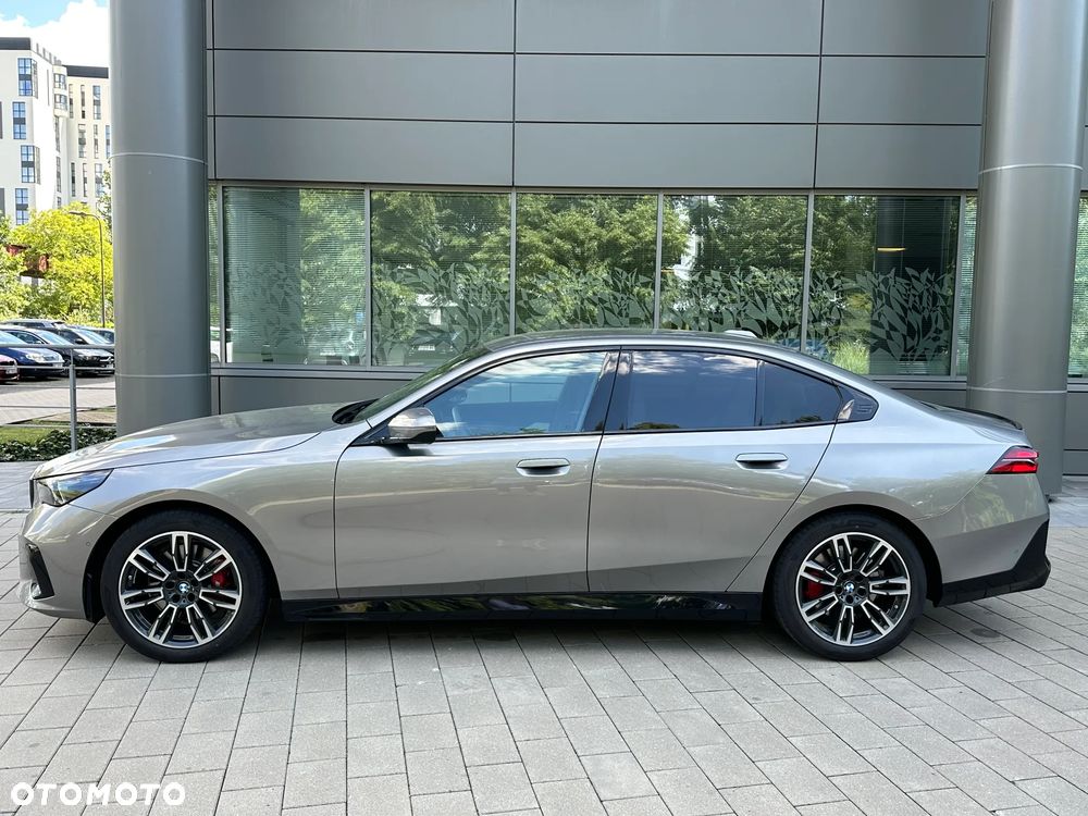 BMW Seria 5 520d xDrive mHEV M Sport - 7