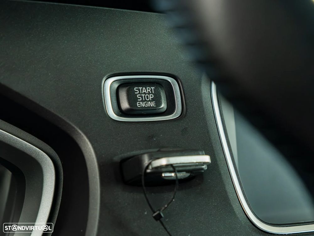 Volvo V40 2.0 D2 Momentum - 23