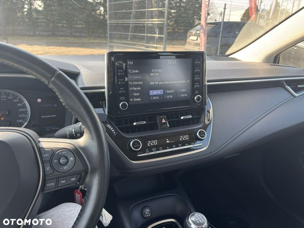Toyota Corolla - 24
