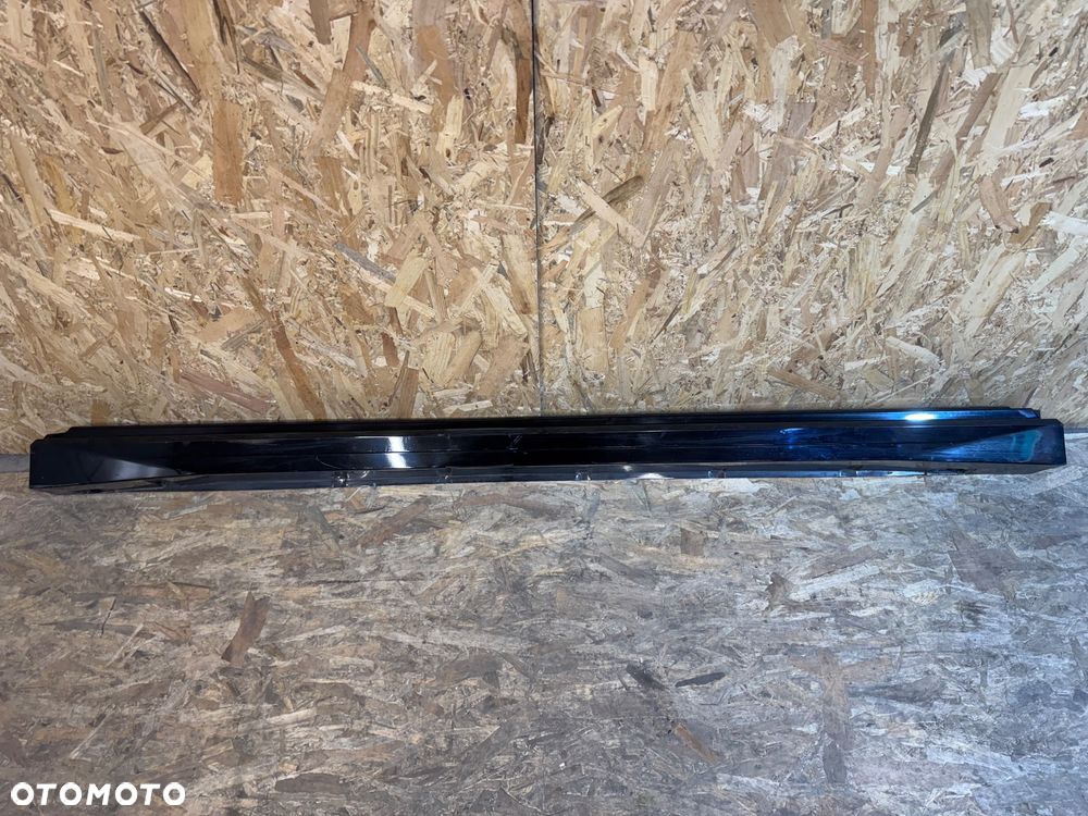 Prawa listwa progowa Renault megane e tech