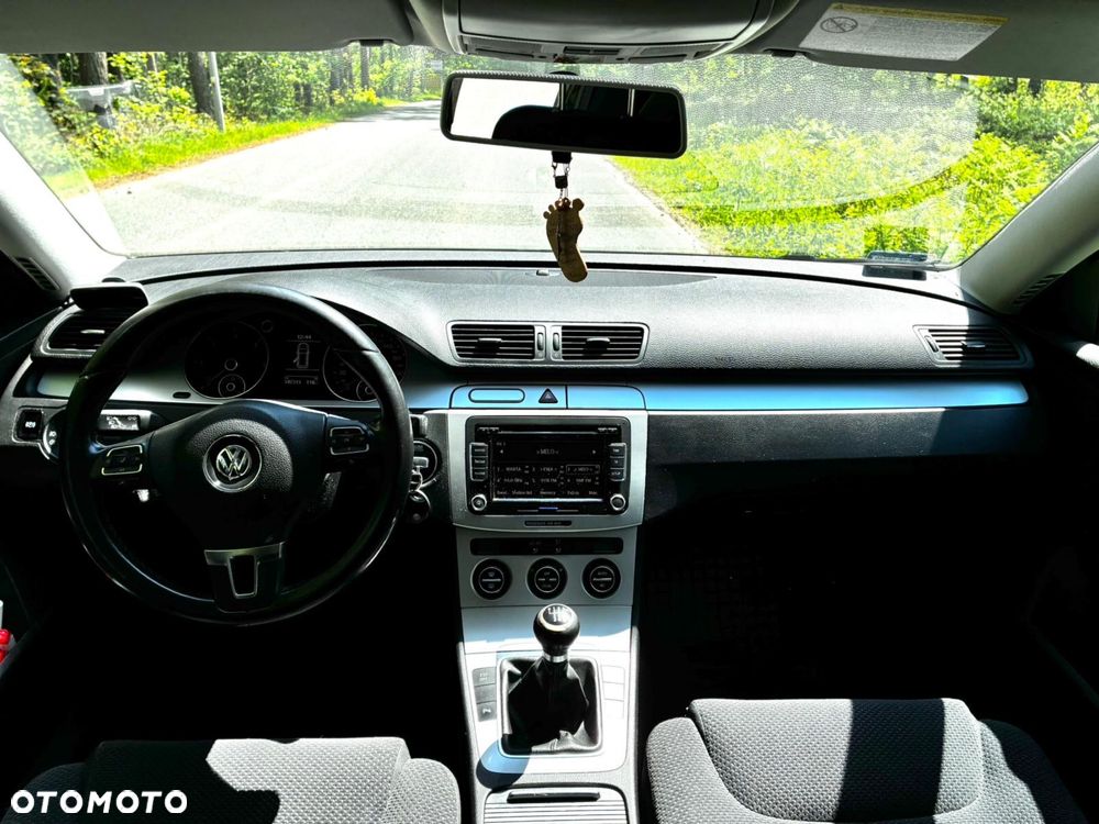 Volkswagen Passat - 5