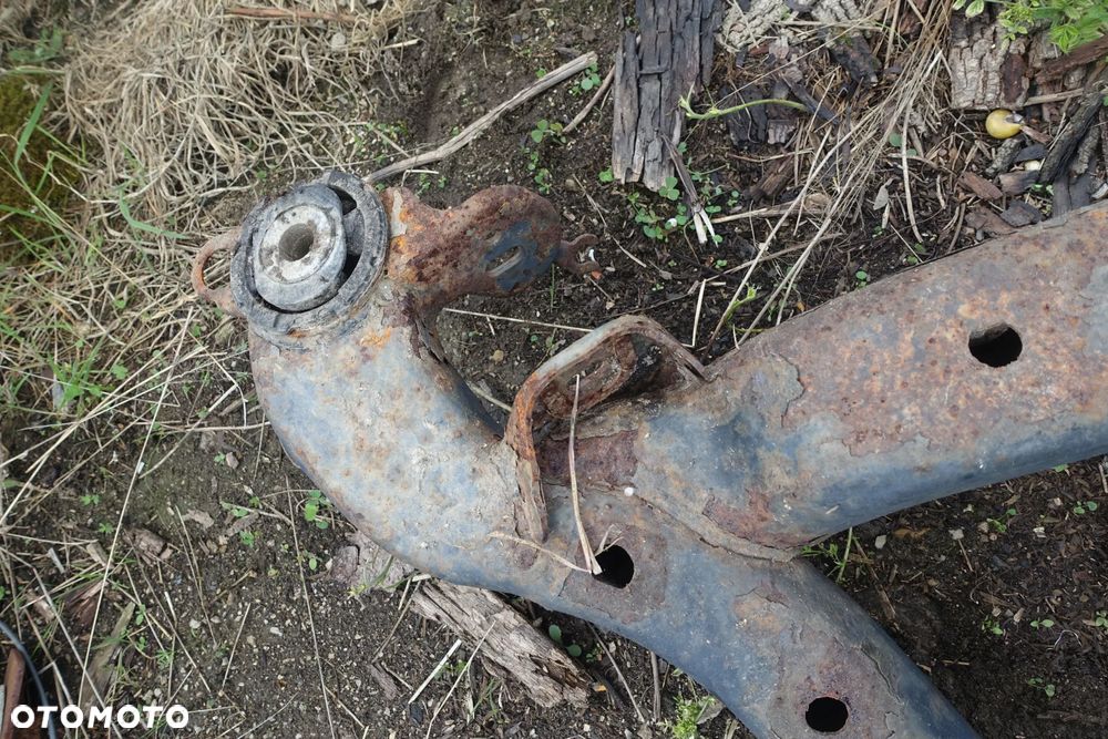BELKA TYLNA KOŁYSKA WÓZEK SANKI AUDI A4 B6 B7 QUATTRO - 6