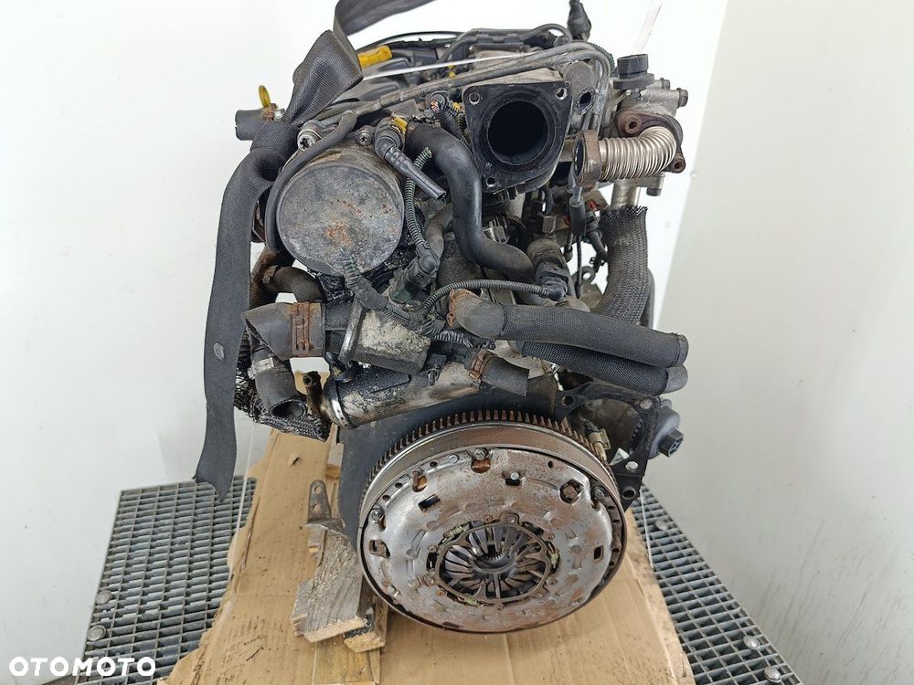 SILNIK OPEL ASTRA H Z19DT 1.9 CDTI - 4