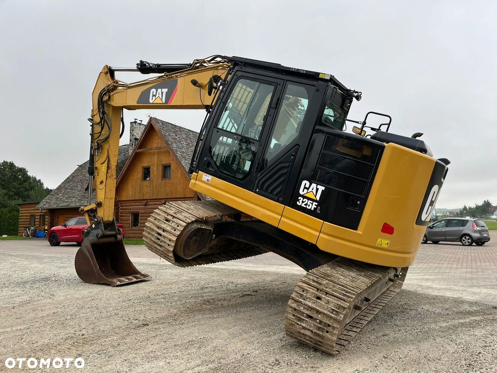 Caterpillar 325FLCR - 35