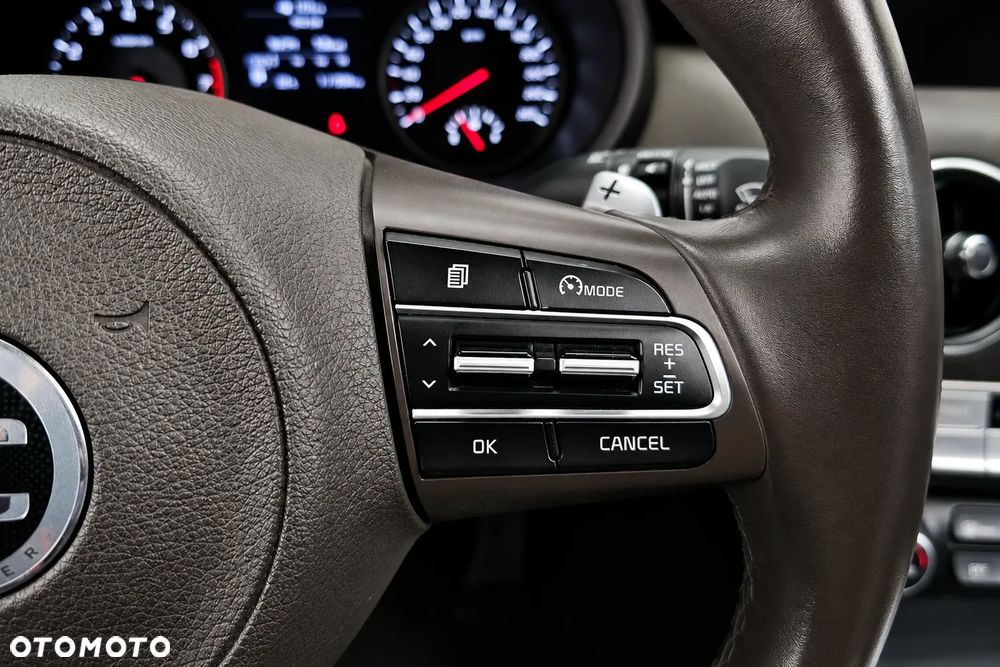 Kia Stinger 2.0 T-GDI L - 14